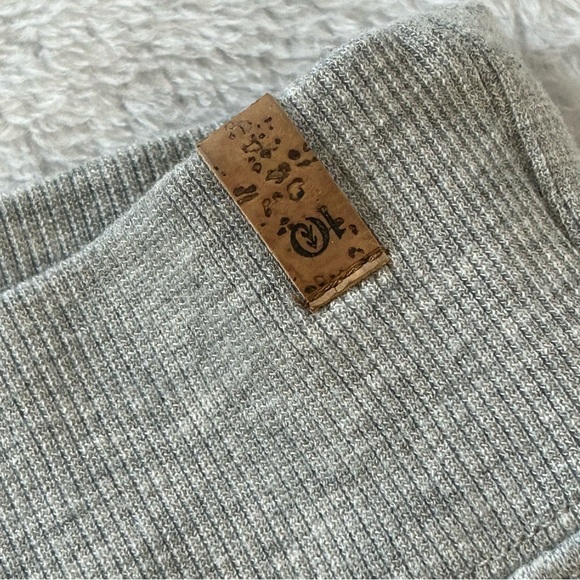 ✨3/$20✨ TenTree Crewneck - Picture 3 of 7